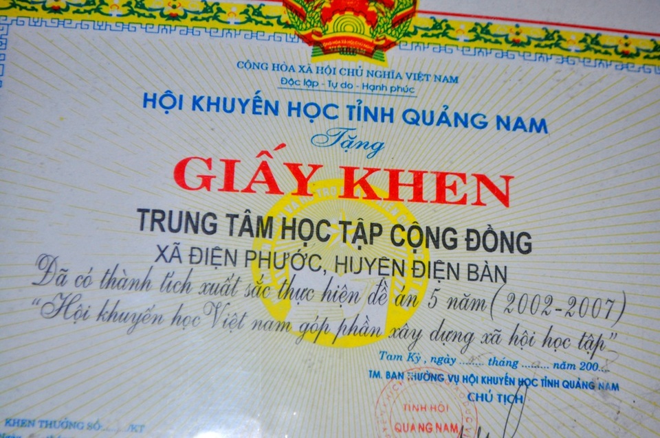 Người đàn ông giàu lòng thiện nguyện với học sinh nghèo - 2