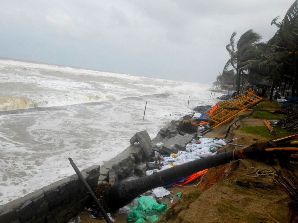
Còn đâu biển Cửa Đại xinh đẹp
