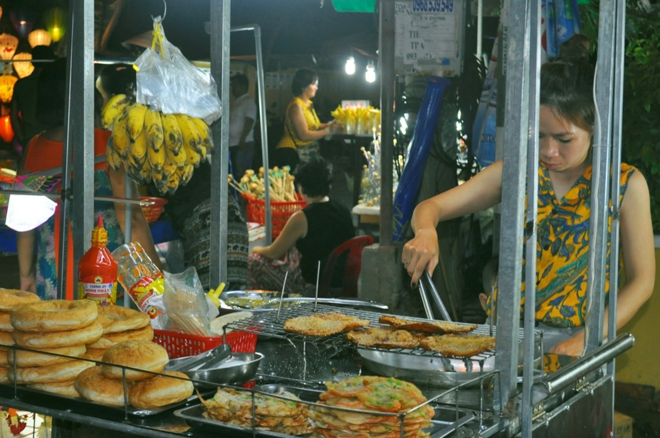 Bánh đường, bánh đậu… giá cả bình dân, thơm ngon được yêu thích