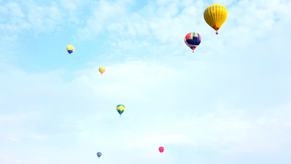 Quảng Nam sẽ mở dịch vụ bay khinh khí cầu vào dịp Tết Nguyên đán 2017 - 1 Dự kiến vào dịp Tết Nguyên đán 2017, du khách sẽ được bay khinh khí cầu từ Hội An lên Mỹ Sơn