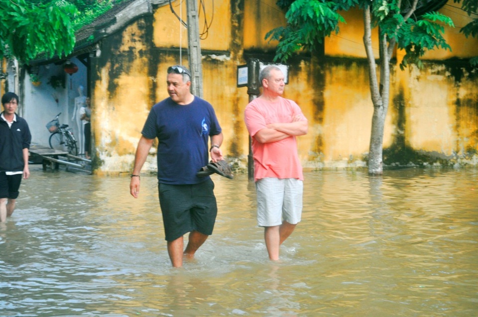 Cách thể nghiệm một Hội An khác biệt khi con nước dâng của du khách