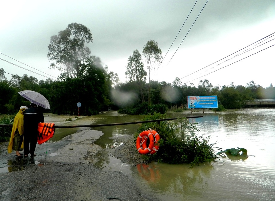 Nơi đoạn đường ngập nước ở ngầm Tây Yên cuốn trôi hai mẹ con. (Ảnh:CTV)