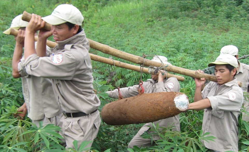 
Quả bom MK81, chiều dài 1,2m, đường kính 23cm và trọng lượng 120kg, được phát hiện tại huyện Hướng Hóa
