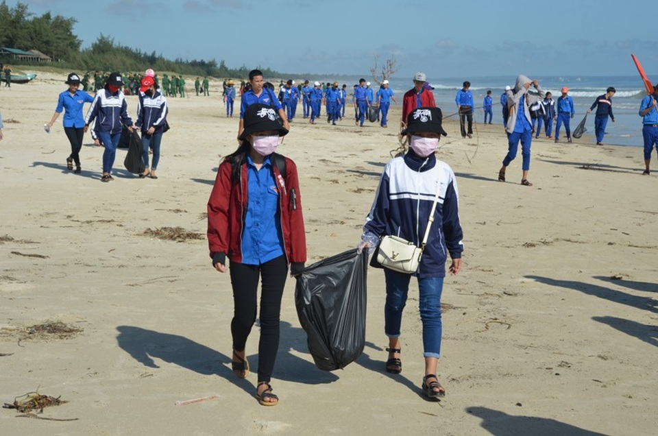 Thu gom rác đến nơi tập kết để đưa đi xử lý