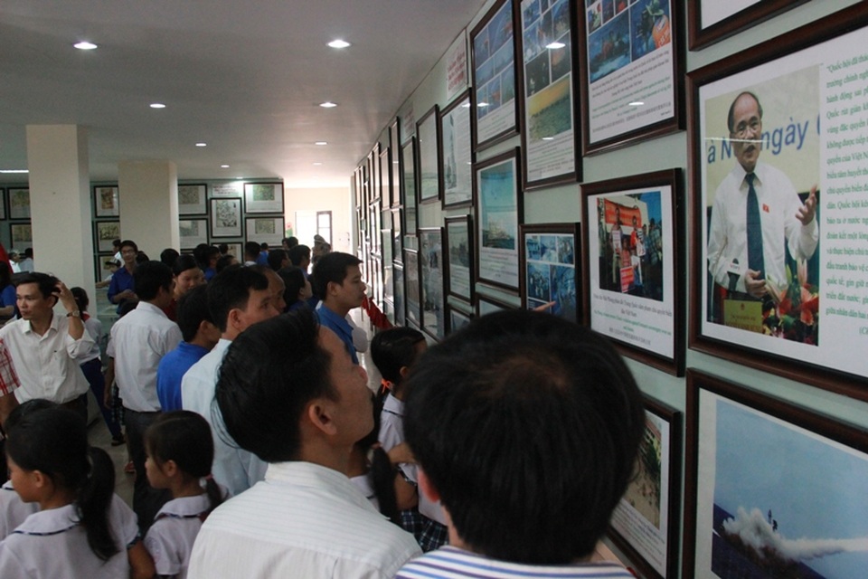Các tài liệu lịch sử được trưng bày một lần nữa khẳng định chủ quyền của Việt Nam đối với 2 quần đảo Hoàng Sa, Trường Sa