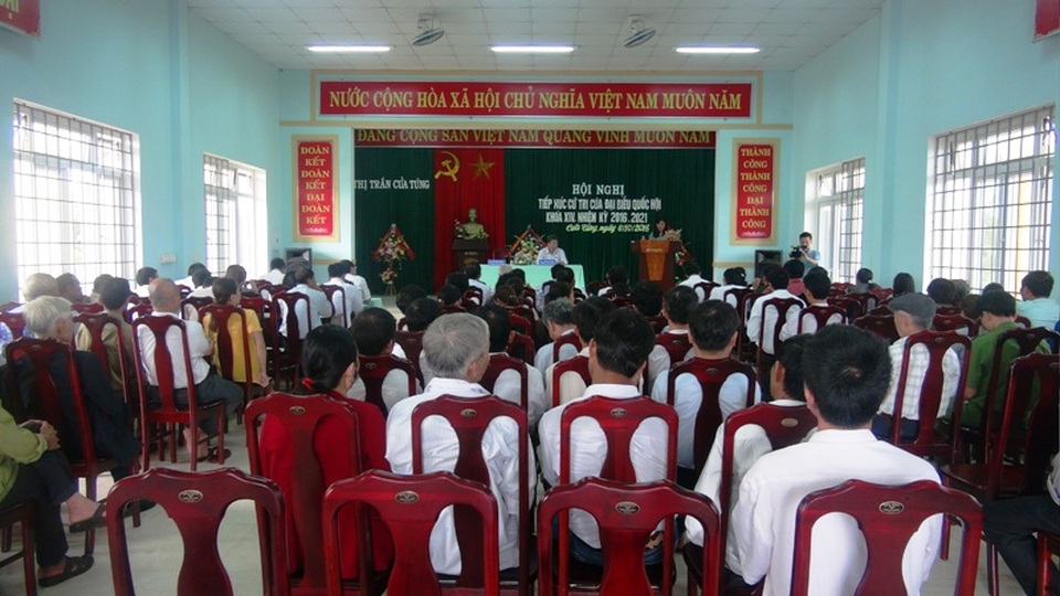 Đoàn đại biểu Quốc hội tỉnh Quảng Trị tiếp xúc với cử tri các địa phương vùng biển