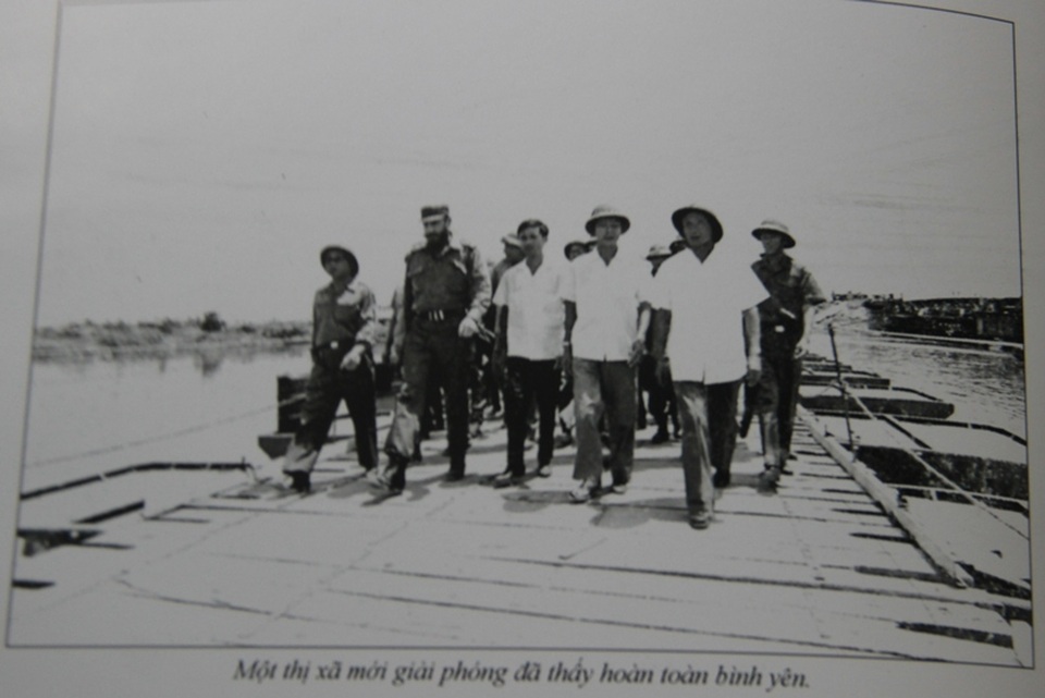 Chủ tịch Fidel Castro thăm các vùng giải phóng tại Quảng Trị năm 1973