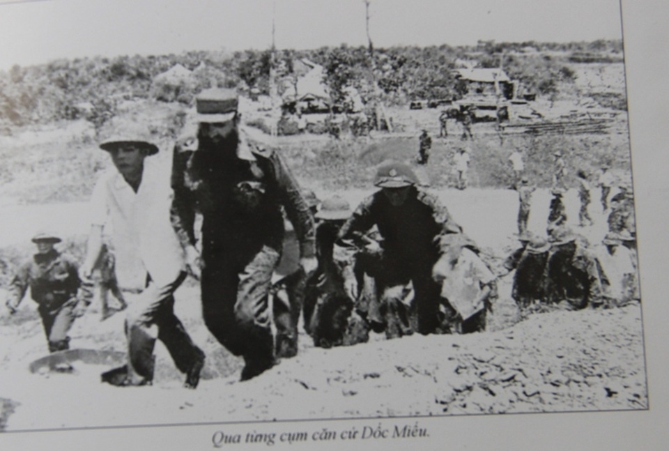 Những khoảnh khắc đầy xúc động của chủ tịch Fidel Castro trong chuyến thăm Quảng Trị - 9