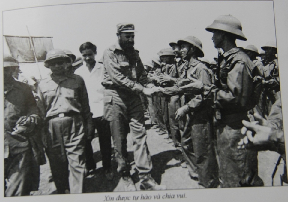 Những khoảnh khắc đầy xúc động của chủ tịch Fidel Castro trong chuyến thăm Quảng Trị - 12