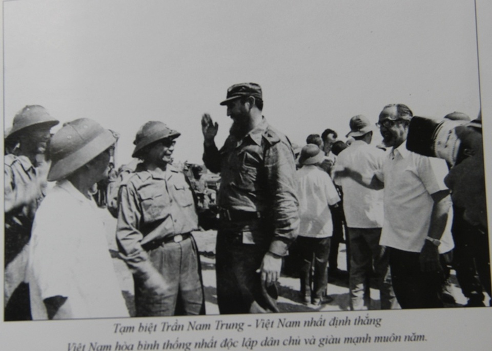 Những khoảnh khắc đầy xúc động của chủ tịch Fidel Castro trong chuyến thăm Quảng Trị - 13