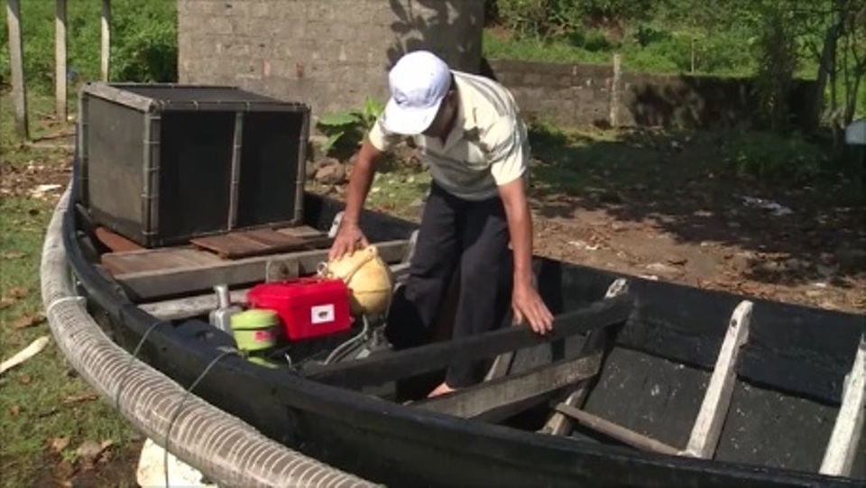 Ngư dân Hoàng Thiện sắm máy mới để chuẩn bị ra khơi