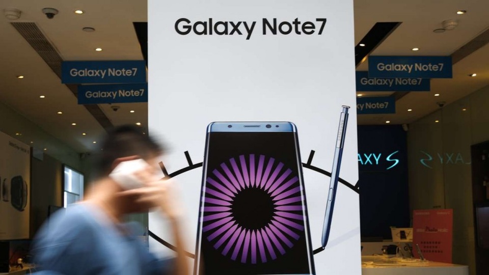 Samsung triển khai đổi Galaxy Note7 lấy điện thoại khác ngay tại sân bay - 2 Samsung triển khai đổi Galaxy Note7 lấy điện thoại khác ngay tại sân bay - 2