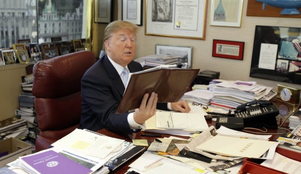 Tân Tổng thống Mỹ Donald Trump không hề biết sử dụng máy tính - 2 Không hề có máy tính hay smartphone trong văn phòng làm việc của ông Donald Trump
