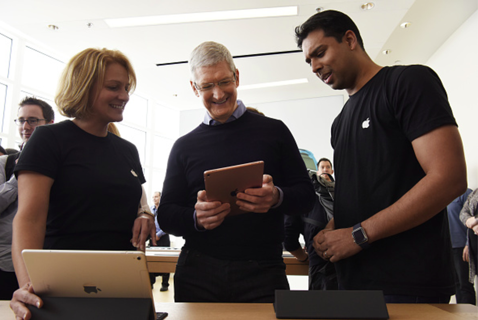 Công ty công nghệ nào đáng để "đầu quân" nhất? - 2
Apple là một trong 3 tên tuổi lọt vào danh sách top 50 công ty đáng để làm việc nhất tại Mỹ trong suốt 9 năm.