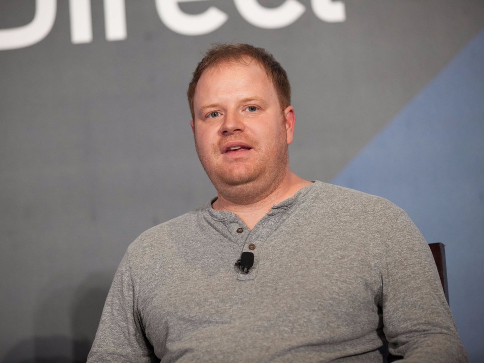 Nhìn lại những vụ bê bối công nghệ đình đám nhất năm 2016 - 1 Parker Conrad - CEO của startup Zenefits đột ngột từ chức sau khi công ty vướng phải những rắc rối về mặt pháp lý