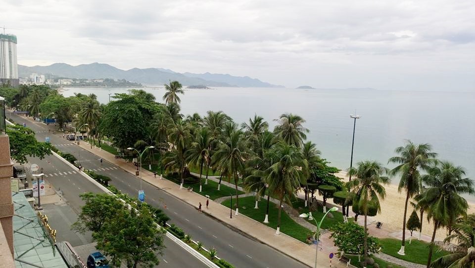 Vịnh Nha Trang chịu “áp lực” từ nước sông bị “đầu độc” hàng ngày - 2 Vịnh Nha Trang - một trong 29 Vịnh đẹp thế giới đang chịu “áp lực” từ nước sông bị “đầu độc” hàng ngày