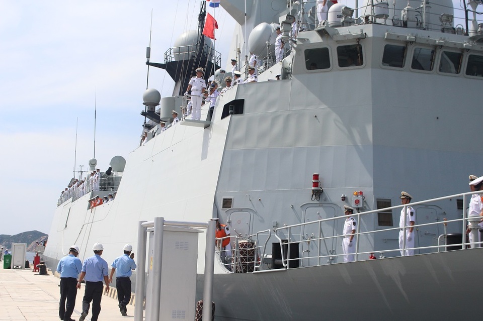 3 tàu Hải quân Trung Quốc thăm Cảng quốc tế Cam Ranh - 3