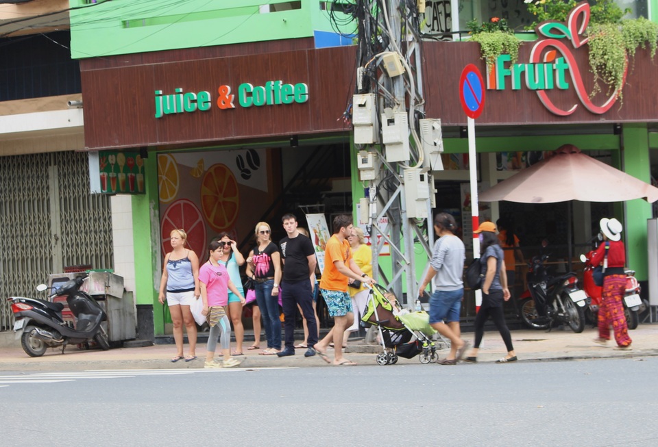 Nha Trang: Khách Nga nhộn nhịp sau thời gian dài “lao dốc” - 2