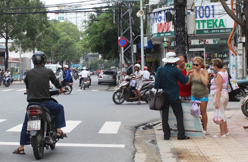 Nha Trang: Khách Nga nhộn nhịp sau thời gian dài “lao dốc” - 3