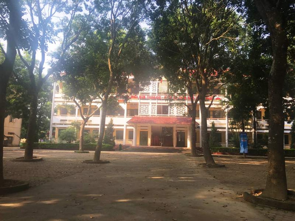 Trường THPT Thiệu Hóa