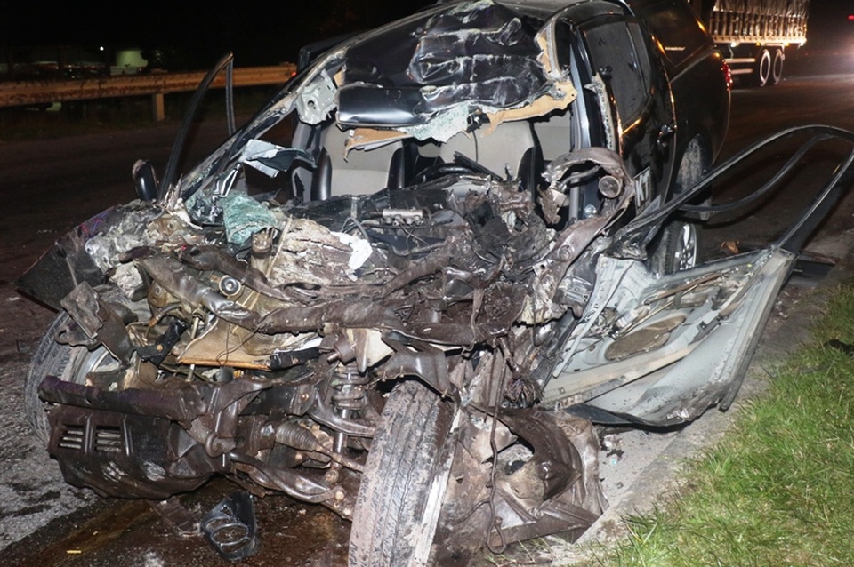 Chiếc xe bán tải biến dạng