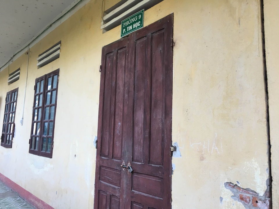 Nhiều trường học thiếu giáo viên, nhân viên, nhất là giáo viên các môn đặc thù