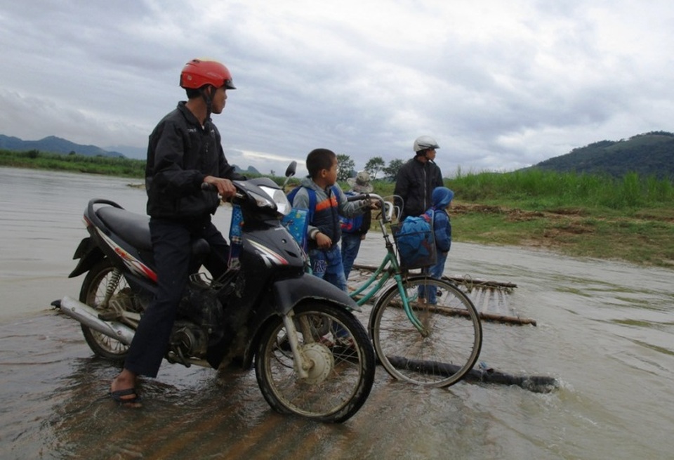 Người dân nơi đây mơ ước có một cây cầu