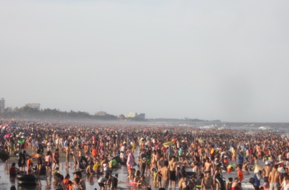 Bãi biển Sầm Sơn trong những ngày du lịch hè năm 2016 vừa qua