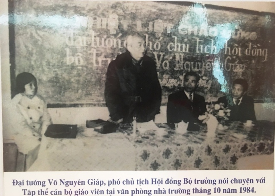 Độc đáo mô hình dạy tiếng Anh ở ngôi trường tiểu học xứ Thanh - 6 Nhà trường từng vinh dự đón Đại tướng Võ Nguyên Giáp về thăm