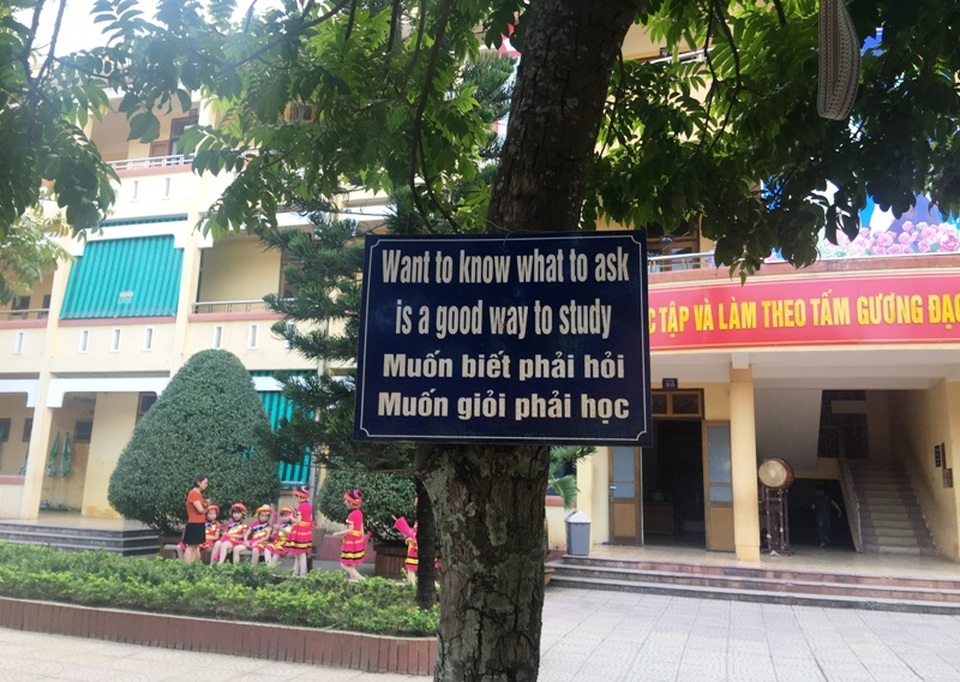 Độc đáo mô hình dạy tiếng Anh ở ngôi trường tiểu học xứ Thanh - 2 Độc đáo mô hình dạy tiếng Anh ở ngôi trường tiểu học xứ Thanh - 2