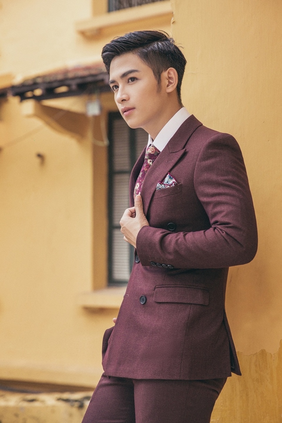 “Soái ca phát thanh viên” lãng mạn, ngọt ngào dạo phố Hà Nội - 8 “Soái ca phát thanh viên” lãng mạn, ngọt ngào dạo phố Hà Nội - 8