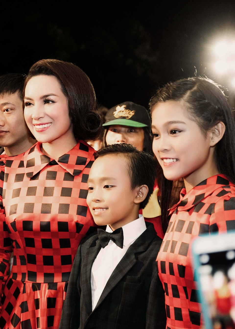 Từ một cậu bé nghèo với niềm đam mê cháy bỏng dành cho ca hát, Hồ Văn Cường đã chạm tay vào danh hiệu cao nhất của cuộc thi – niềm mơ ước đối với nhiều thí sinh khác. Đến từ một gia đình nghèo ở Gò Công, Tiền Giang, Hồ Văn Cường đã sớm bộc lộ niềm đam mê ca hát ngay từ thuở nhỏ.