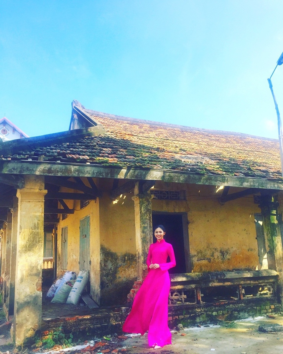 
Thanh Tú hiện đã tốt nghiệp chuyên ngành Luật quốc tế - Học viện ngoại giao, trong thời gian tới cô sẽ chuẩn bị kiến thức để thực hiện giấc mơ trở thành nhân viên Bộ Ngoại giao Việt Nam.
