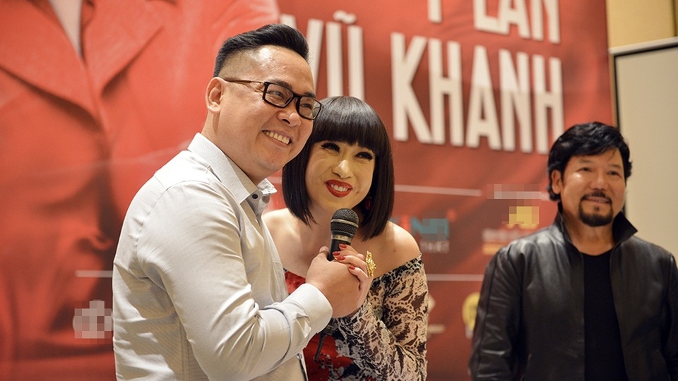 Từ bé đến lớn, danh ca Ý Lan đã gắn bó với thể thao. Bơi lội, chạy đua, đánh vũ cầu, chạy xa, ném tạ,… cô tập những bài tập nặng nhất. Cả khi mắc bệnh và cho đến hiện tại, nữ danh ca vẫn duy trì việc tập luyện.