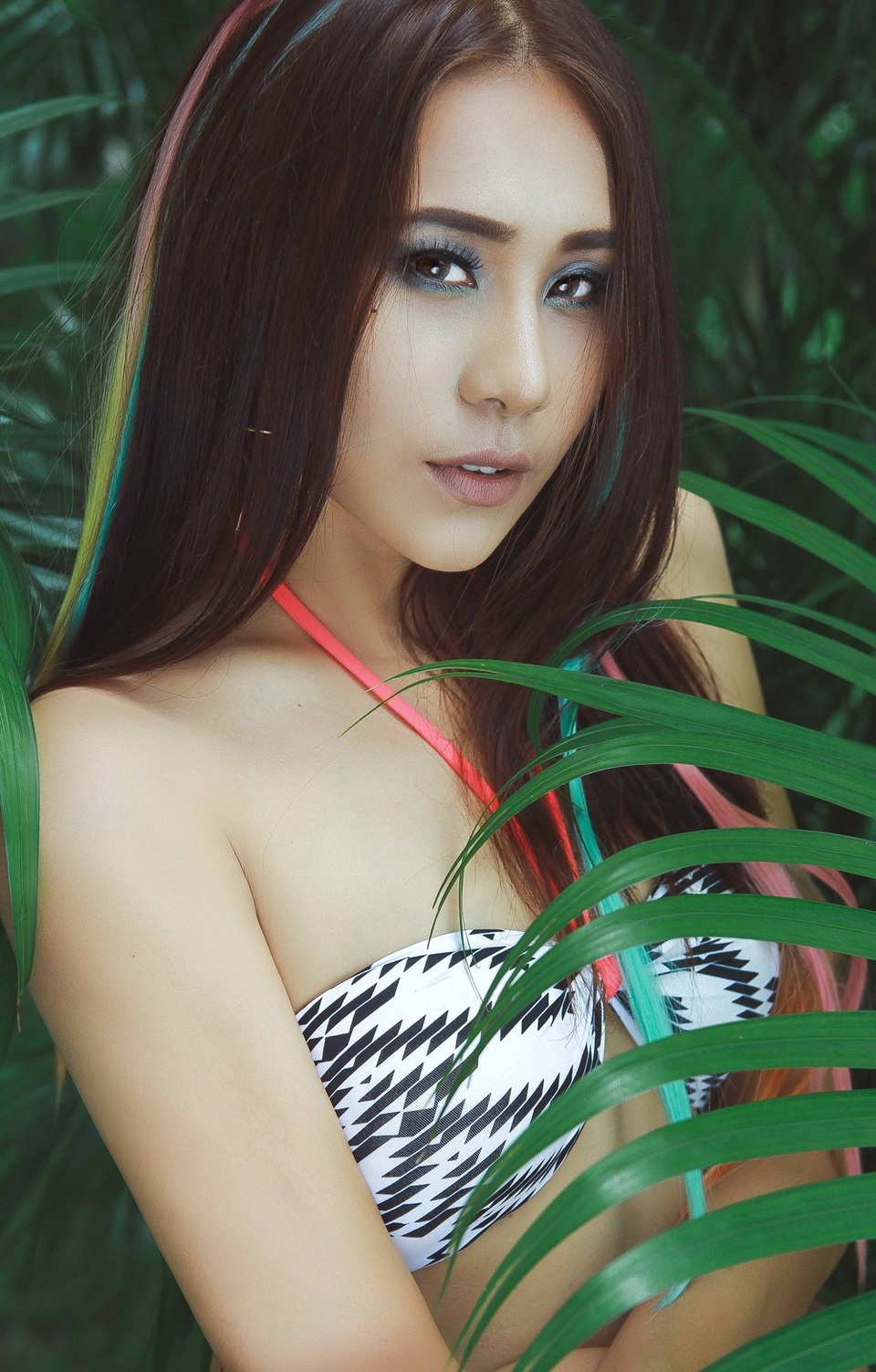 Kết hợp cùng Lê Bửu Đa, Bảo Kun trong Team Cá Biệt, Hồ Bích Trâm phát huy thế mạnh diễn xuất cũng như lần đầu trải nghiệm cảm giác đứng trên sân khấu trình diễn trực tiếp trước hàng trăm khán giả.