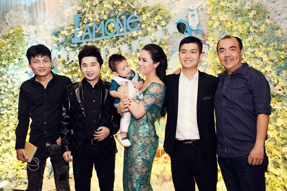 
Ca sĩ Bằng Cường và danh hài Quốc Thuận
