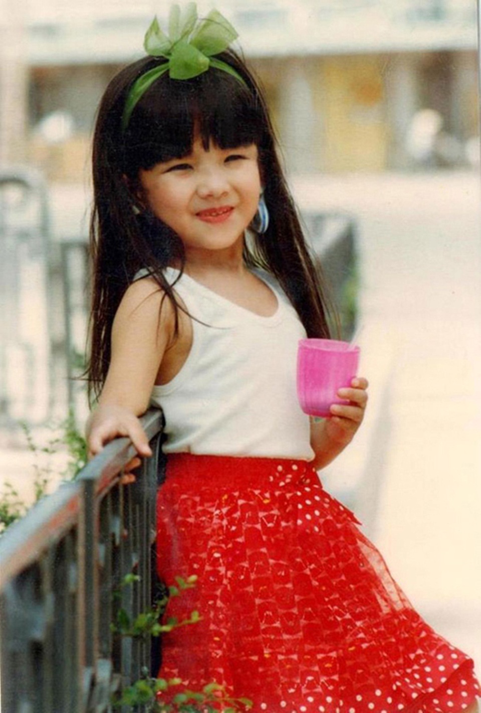 NSƯT Chí Trung thương con gái “bị sinh ra trong một gia đình nghệ sĩ” - 3 Huyền Trang - con gái NSƯT Chí Trung đáng yêu thưở thơ bé.