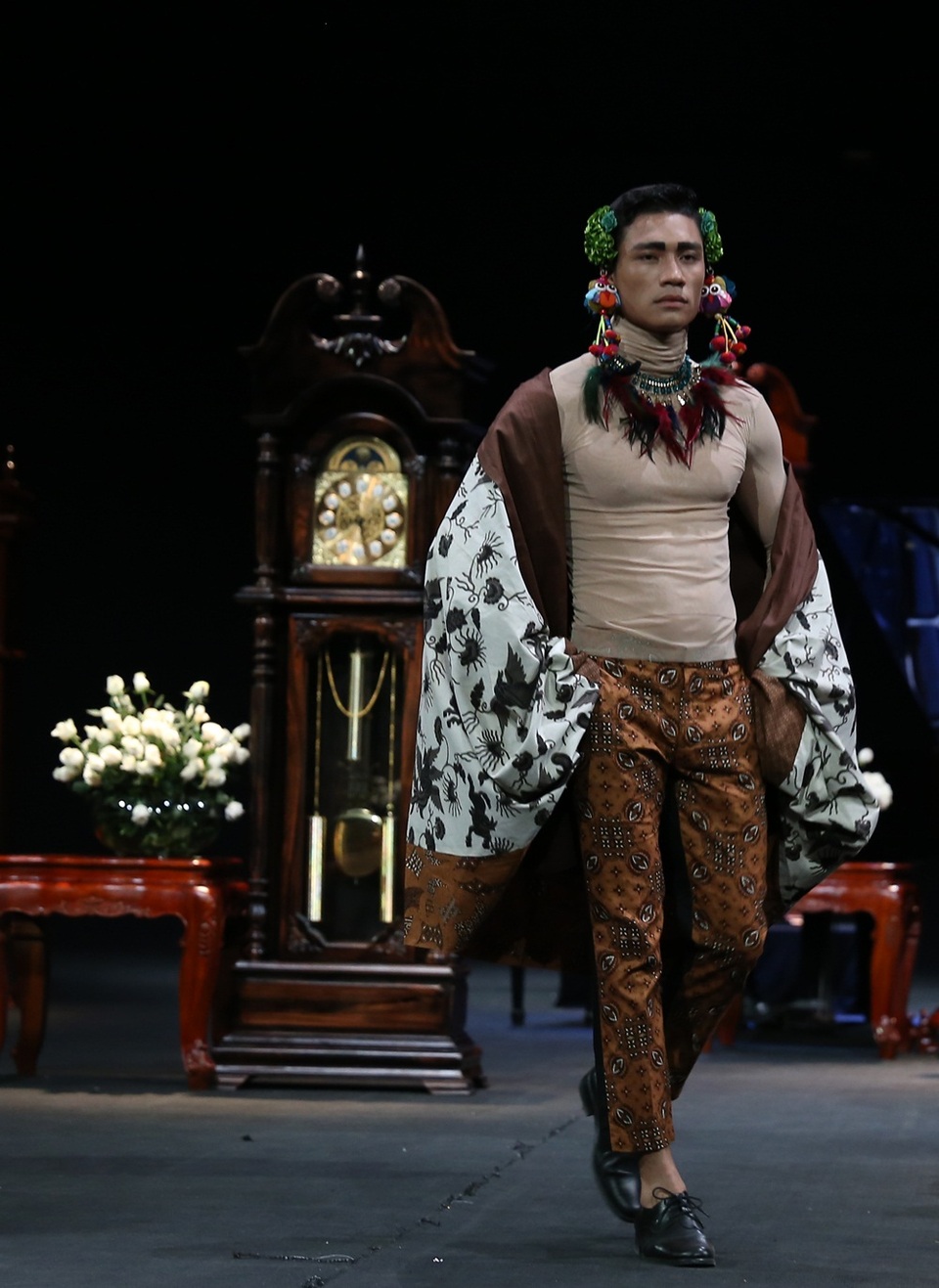 Thời gian của Eric Choong là sự bình yên trong niềm đam mê của thời trang.