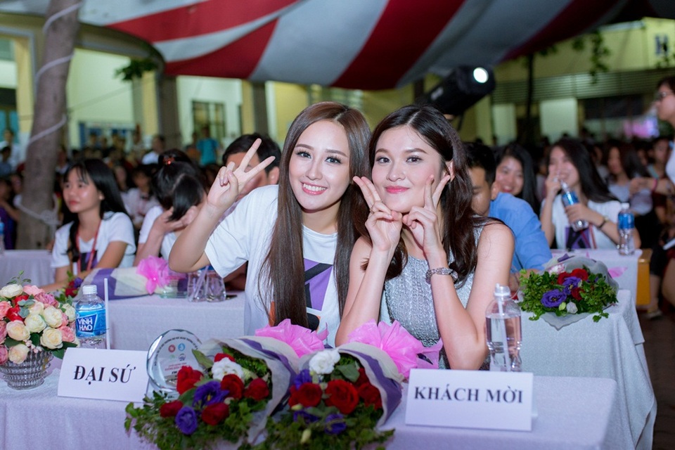 Gần đây, Á hậu Thùy Dung dành toàn bộ sự tập trung cho công việc học tập. Người đẹp muốn tiếp tục theo đuổi việc học và đây sẽ là ưu tiên hàng đầu của Thuỳ Dung trong thời gian hiện tại.