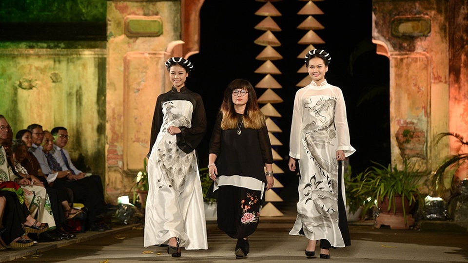 32 nhà thiết kế "hé lộ" bộ sưu tập tại Festival Áo dài Hà Nội 2016 - 24