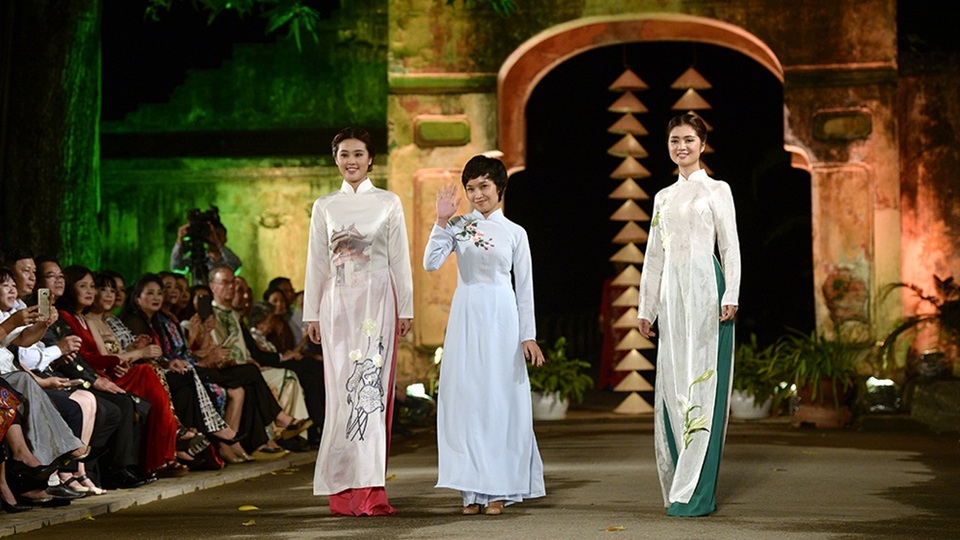 32 nhà thiết kế "hé lộ" bộ sưu tập tại Festival Áo dài Hà Nội 2016 - 22