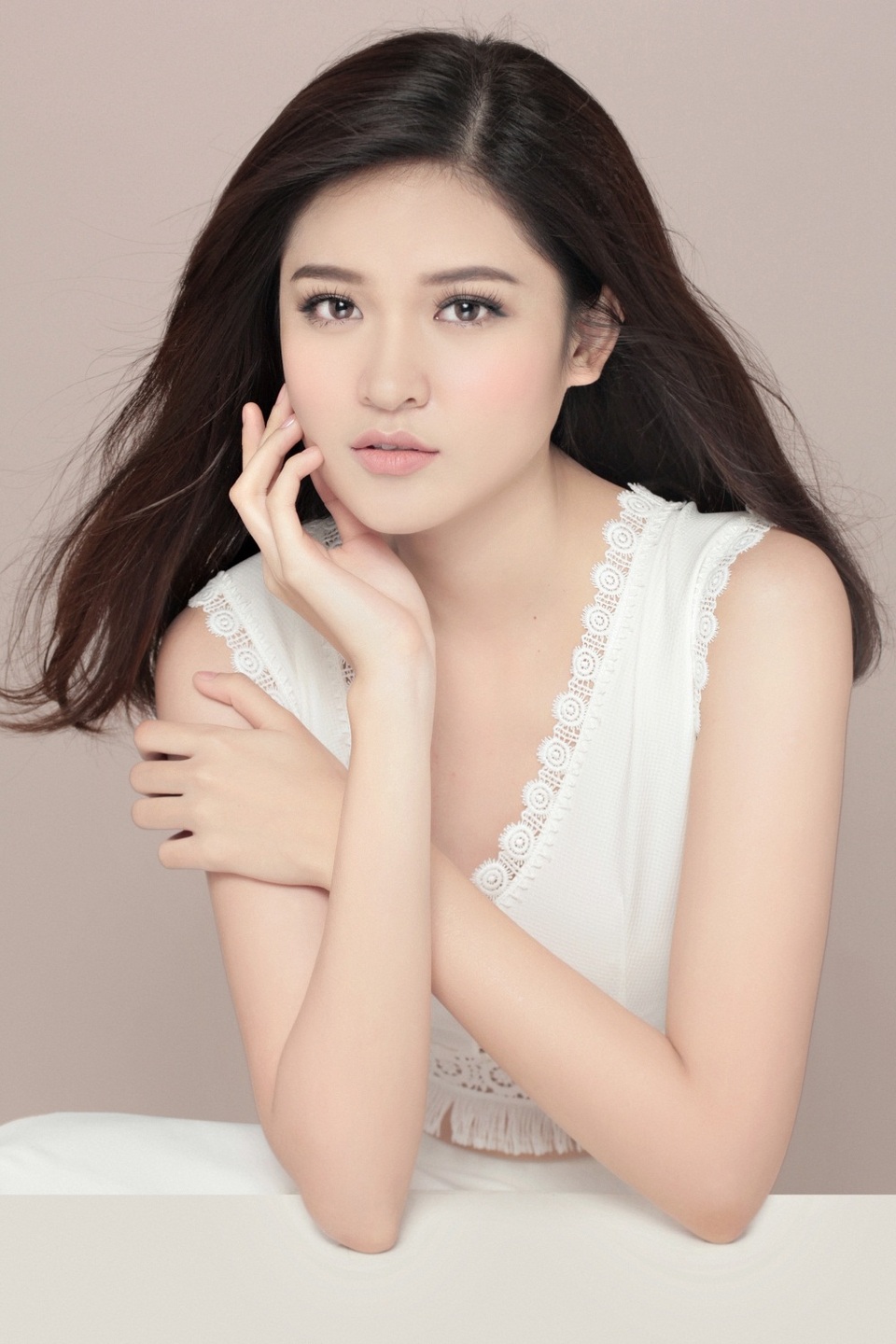 Hiện tại, sau khi đăng quang, khác với các người đẹp khác, Thuỳ Dung lại khá kín tiếng. Cô cho biết, muốn dành toàn bộ thời gian cho việc học tập tại trường Đại học Ngoại thương TP HCM.