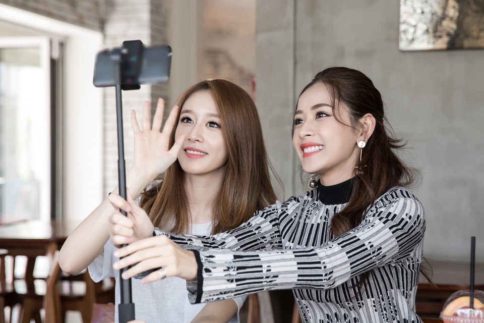 Ji-yeon (T-ara) muốn đóng phim Việt Nam cùng Chi Pu - 11
Ji-Yeon bất ngờ bày tỏ mong muốn sẽ có cơ hội được làm diễn viên trong phim của Chi Pu. Cô cũng hé lộ nhóm dự định sang Việt Nam tổ chức gặp mặt người hâm mộ trong thời gian tới.