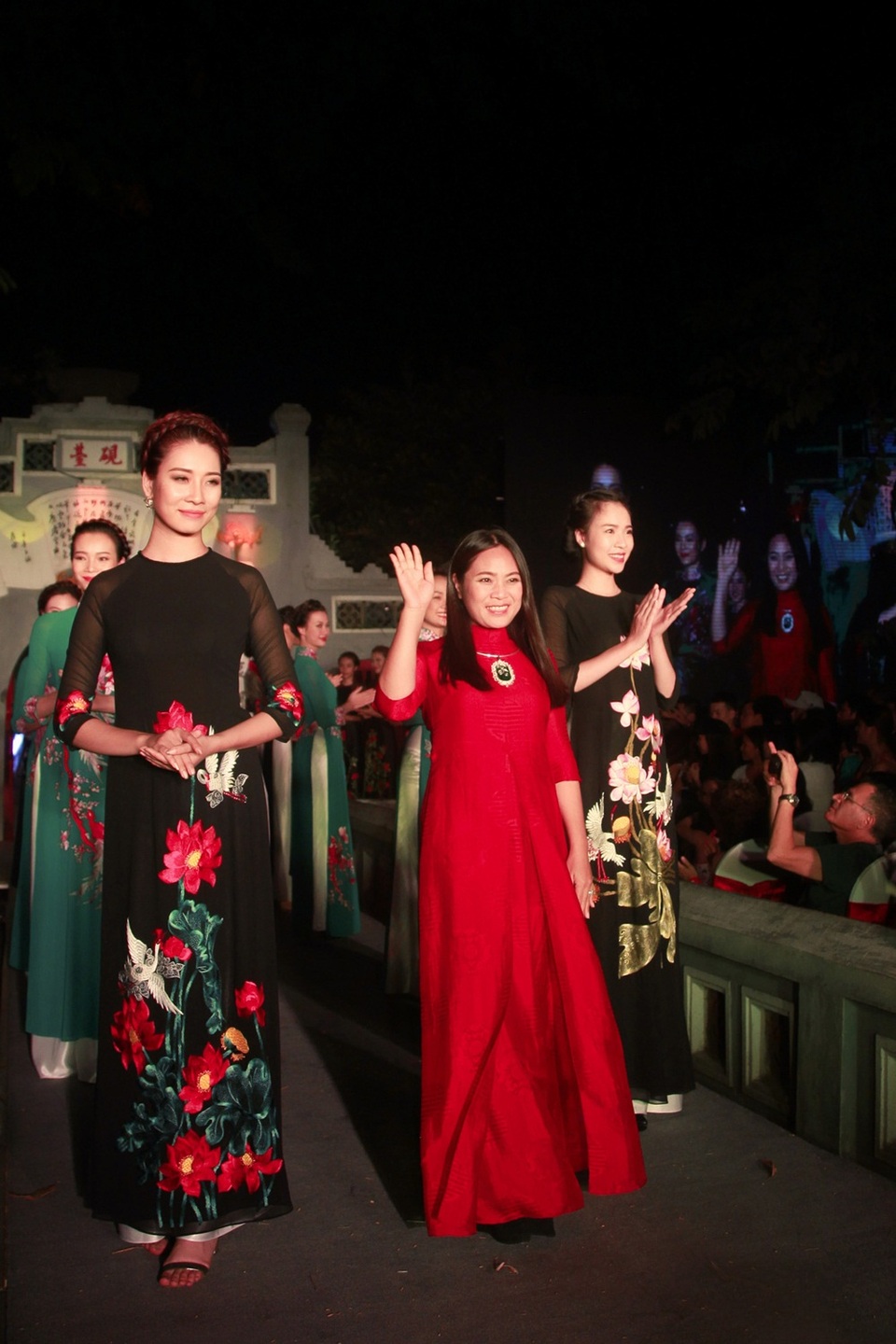 Chương trình nghệ thuật là những câu chuyện kể được chắt lọc từ những vốn quý của truyền thống văn hóa dân gian.