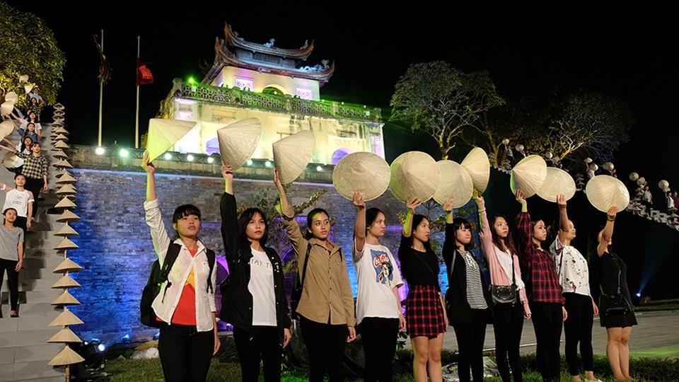 Tố Như, Đào Hà tổng duyệt Festival Áo dài cùng hàng trăm người mẫu - 11