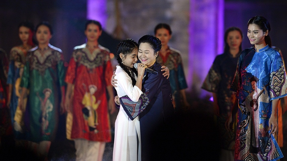 NTK Phương Thanh: “Rất nhiều áo dài cách tân quá đà phần ngực” - 4