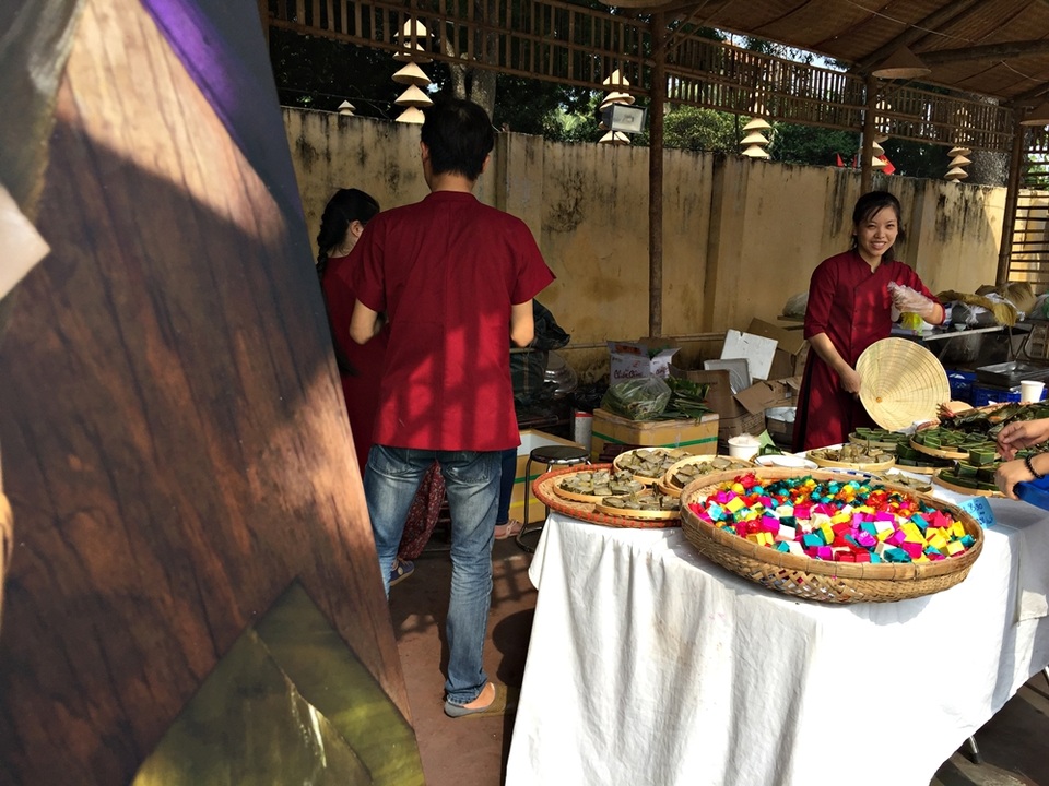 Giới thiệu món ngon Hà Nội "thất truyền" đến du khách tại Festival Áo dài HN - 4
