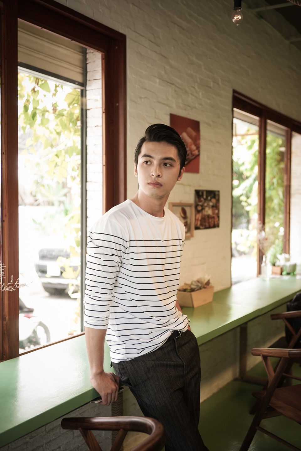 Cận cảnh nhan sắc hot boy khiến Chi Pu “đổ gục” trong phim - 8