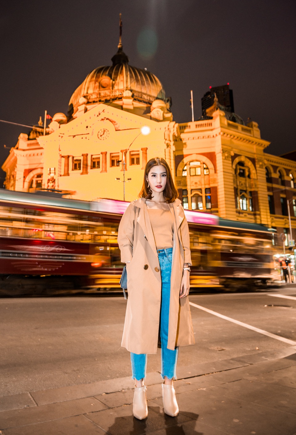 
Ga trung tâm Flinders Street - một nhà ga có từ lâu đời và kiến trúc đẹp nên trở thành hình ảnh đặc trưng của thành phố - biểu tượng lâu đời của Melbourne
