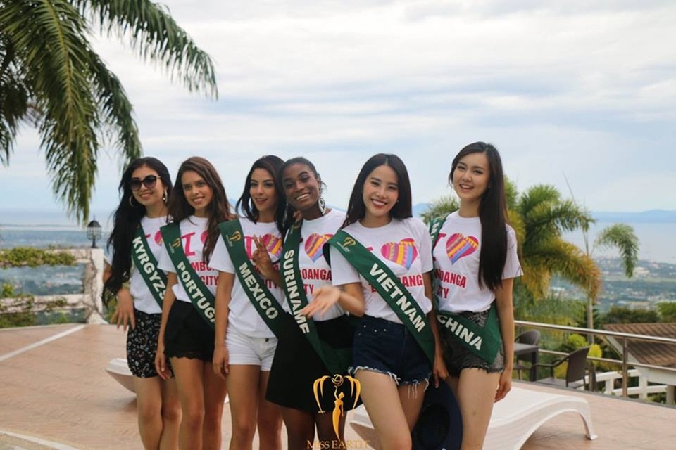 Nam Em liên tục lọt Top bình chọn, được chuyên trang thế giới mời giao lưu - 1
Hoa hậu Trái Đất 2016 tính đến thời điểm này đã đi qua 3/4 chặng đường với rất nhiều hoạt động khác nhau.